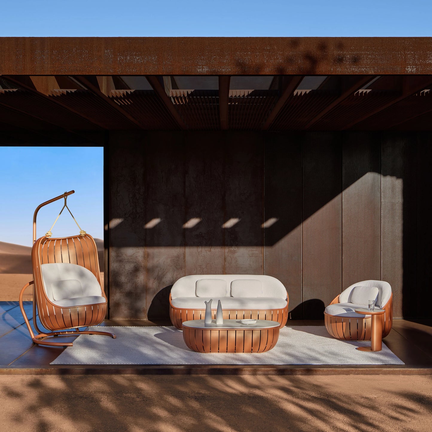 Arena Outdoor Swing Chair
